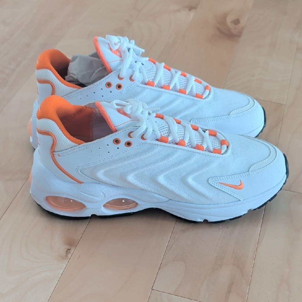 BNIB Nike Air Max TW NN - Men's Size 11 - White Mandarin (Orange)